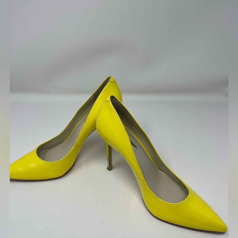 Bcbgeneration: Treasure Pump, Bright Yellow, Faux… - image 4